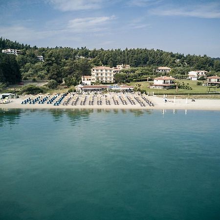 Hotel Azur كريوبيجي المظهر الخارجي الصورة