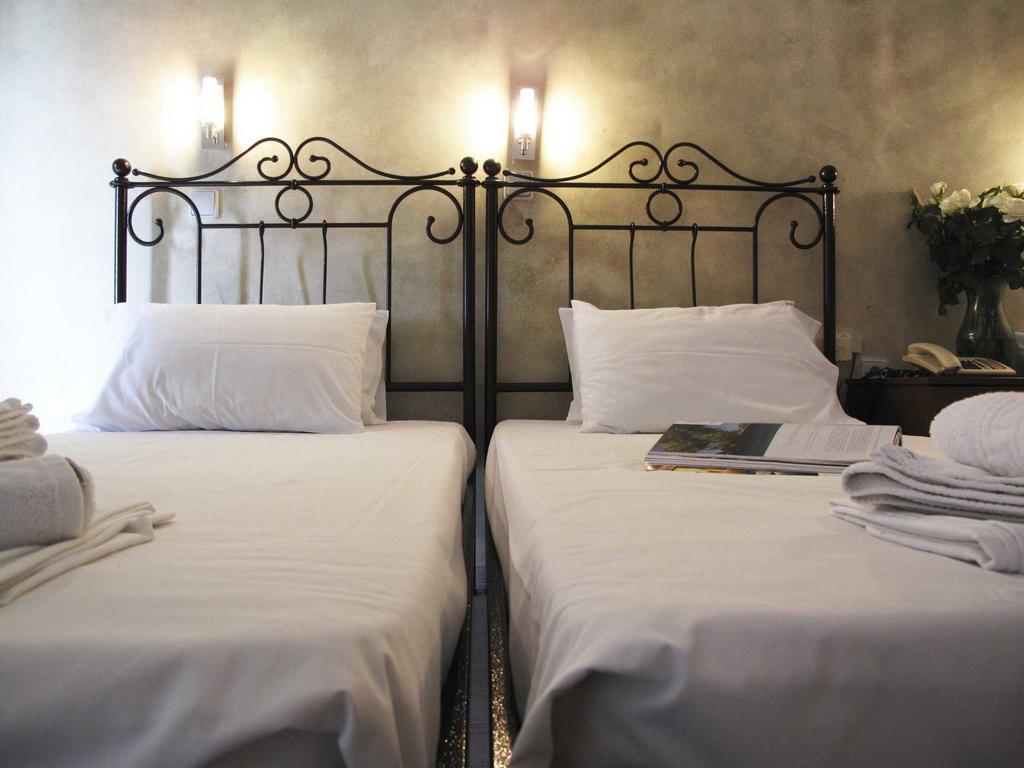 Hotel Azur كريوبيجي الغرفة الصورة