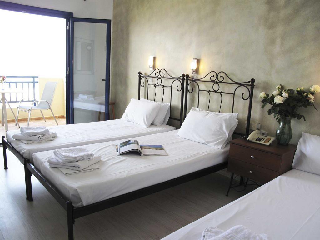Hotel Azur كريوبيجي الغرفة الصورة