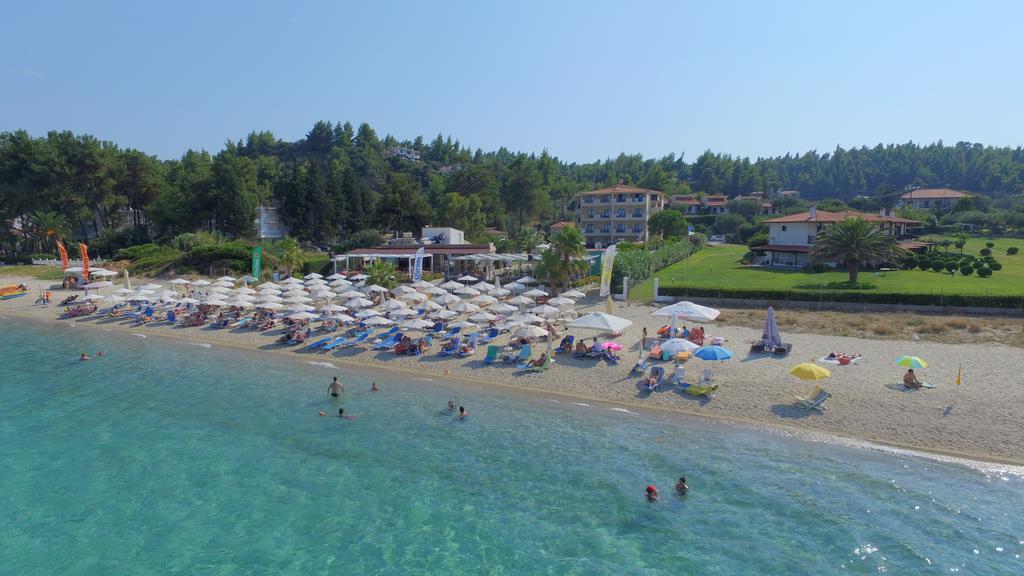 Hotel Azur كريوبيجي المظهر الخارجي الصورة
