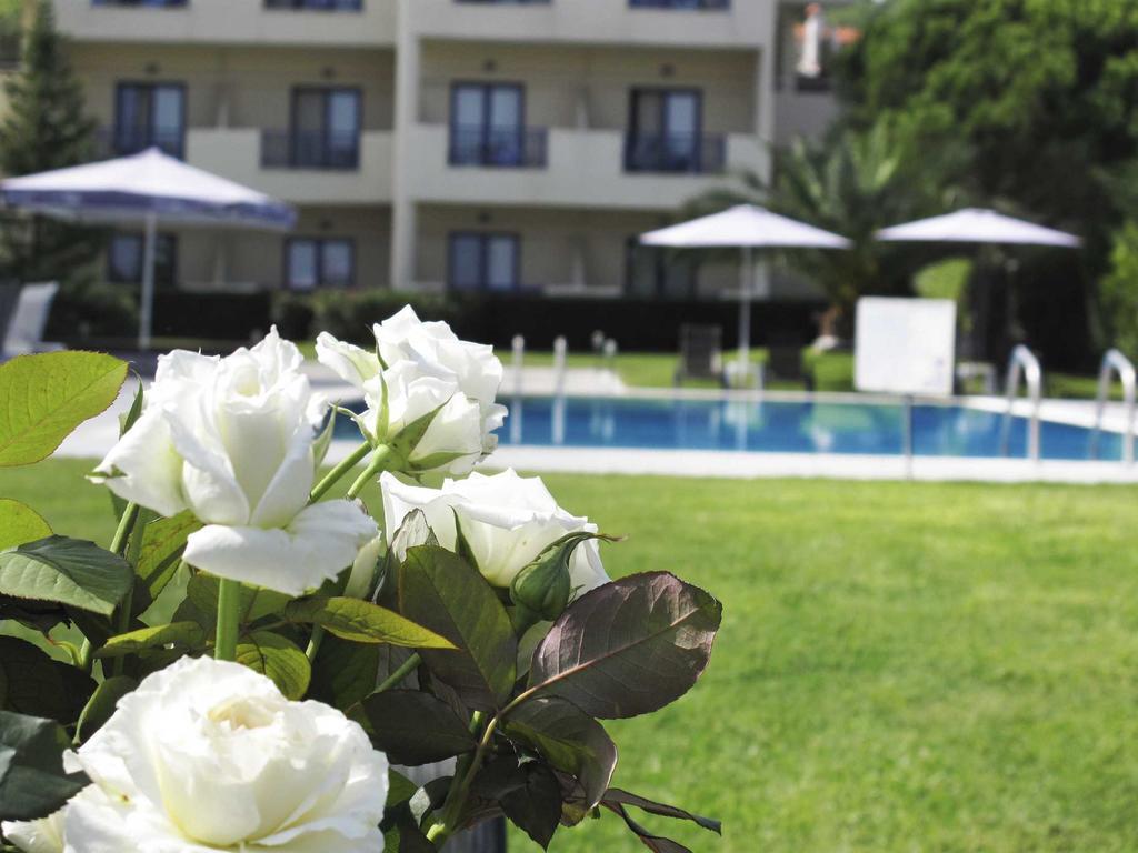 Hotel Azur كريوبيجي المظهر الخارجي الصورة