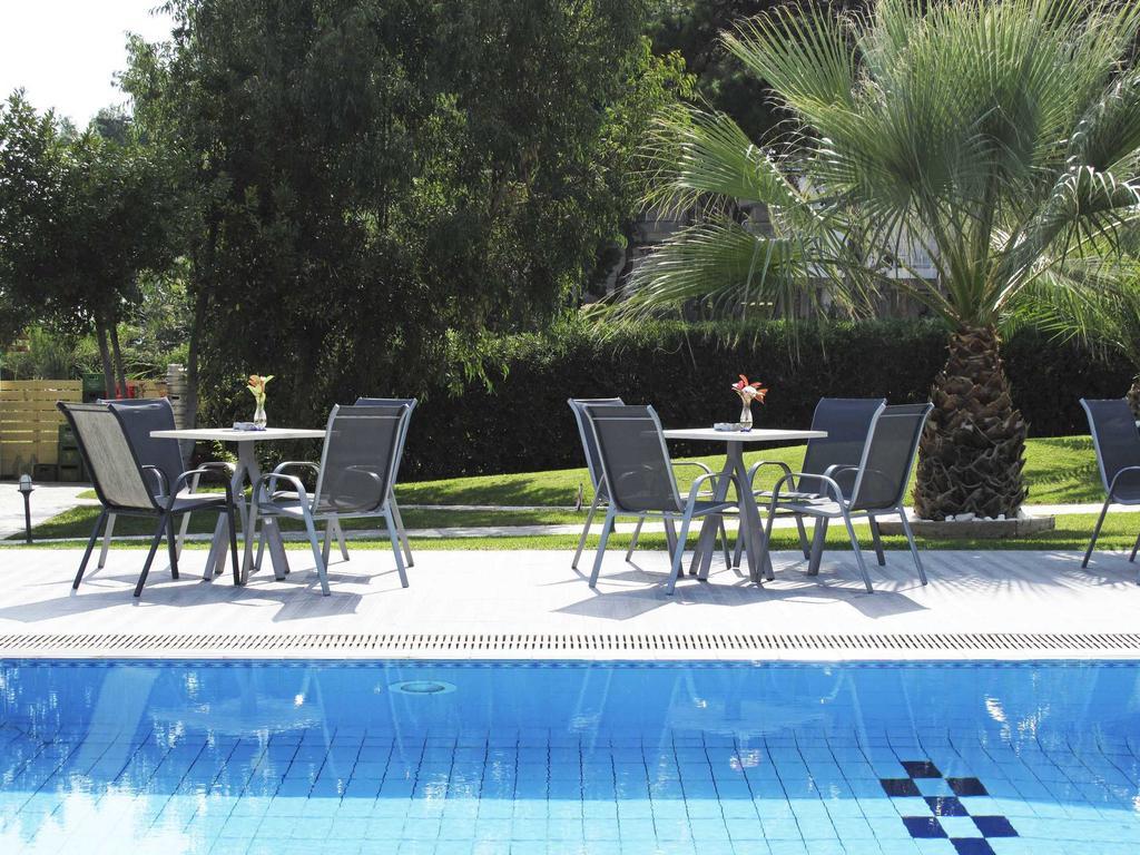 Hotel Azur كريوبيجي المظهر الخارجي الصورة