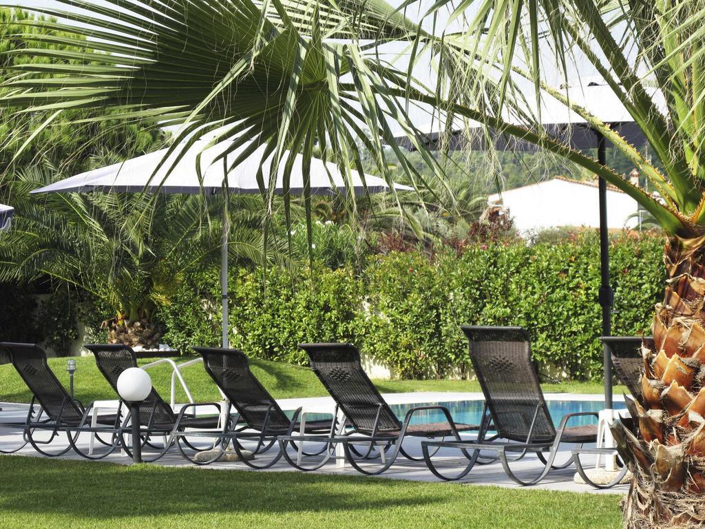 Hotel Azur كريوبيجي المظهر الخارجي الصورة