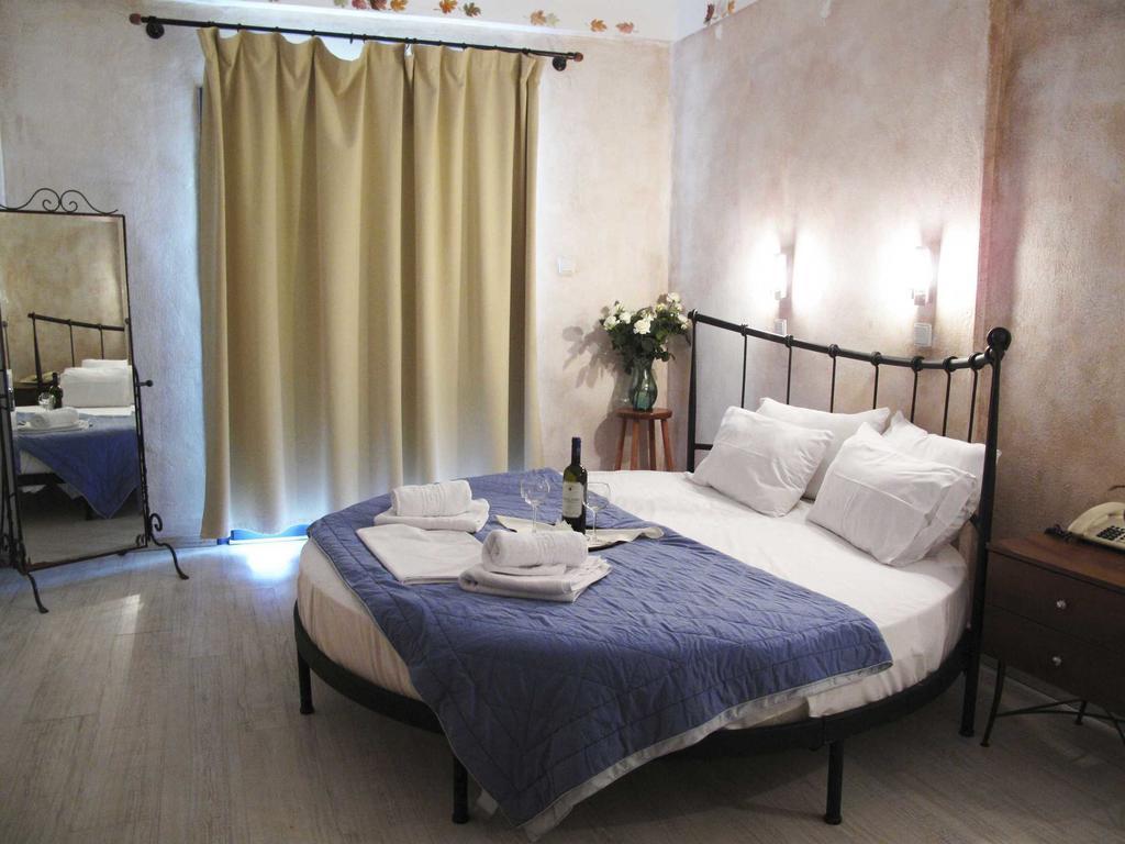 Hotel Azur كريوبيجي المظهر الخارجي الصورة