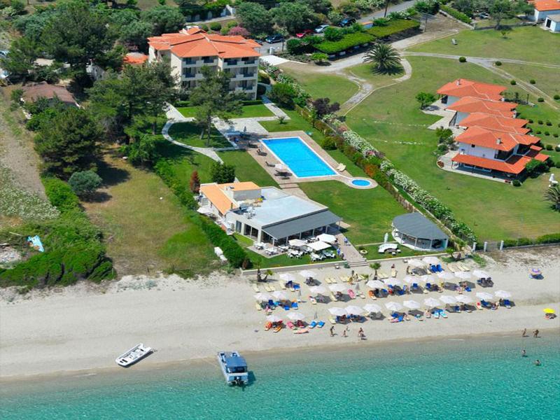 Hotel Azur كريوبيجي المظهر الخارجي الصورة