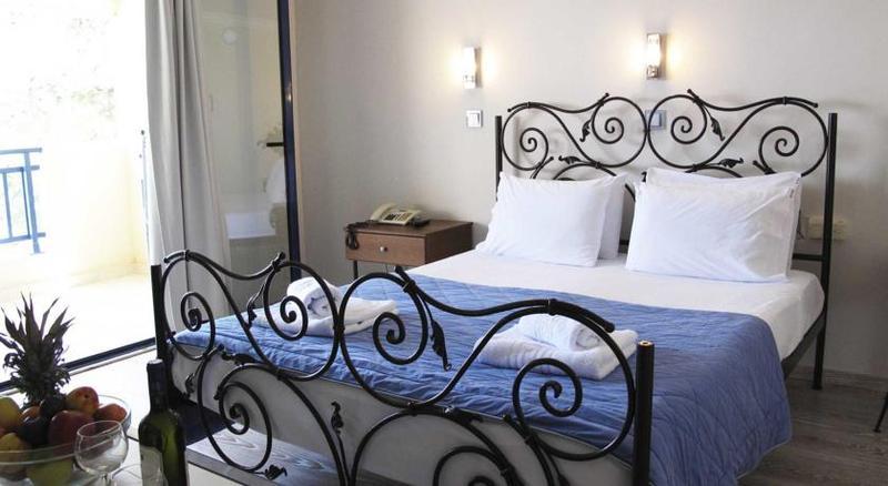 Hotel Azur كريوبيجي المظهر الخارجي الصورة