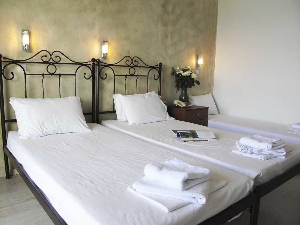 Hotel Azur كريوبيجي المظهر الخارجي الصورة